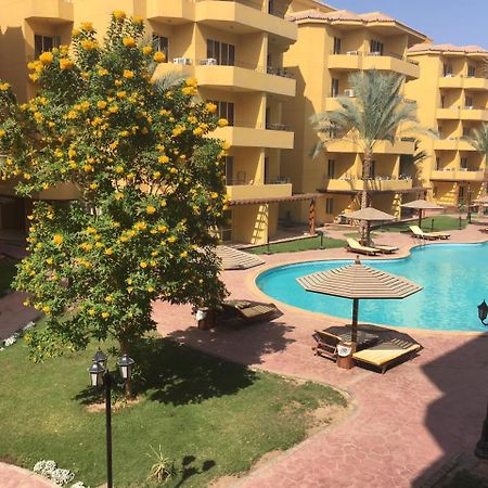 Pool View Apartment at British Resort - Unit 02 Hurghada Eksteriør billede