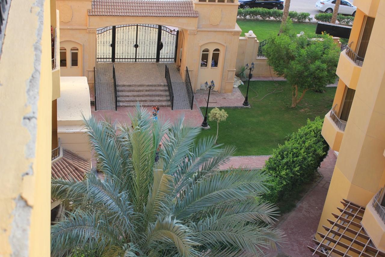 Pool View Apartment at British Resort - Unit 02 Hurghada Eksteriør billede